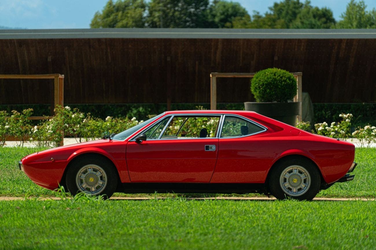 ferrari Dino 308 GT4