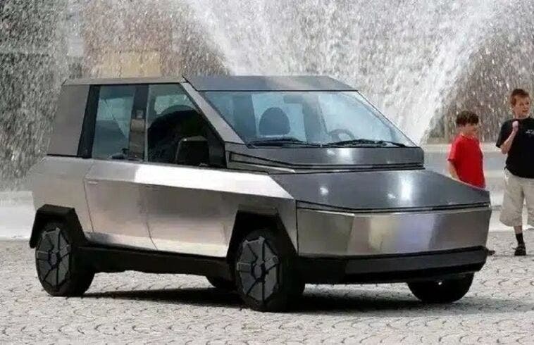 Fiat Multipla in stile Cybertruck