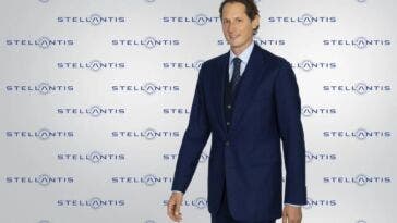 John Elkann: "Il nuovo CEO di Stellantis entro metà 2025, tanti candidati eccellenti"