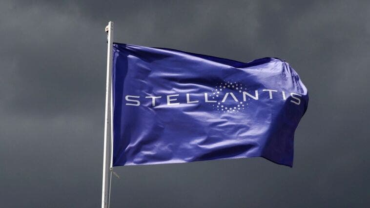 stellantis logo