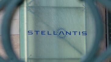 stellantis logo